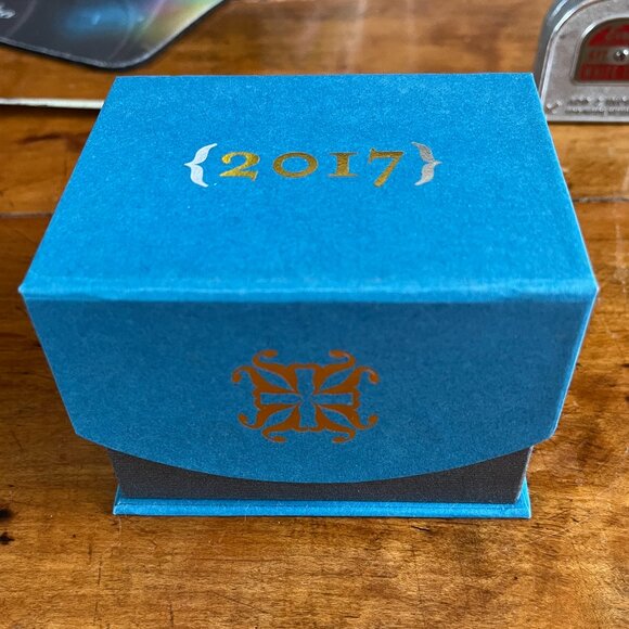 GIFT BOXED Rustic Cuff Silver and Carnelian Set of Two Bracelets Logo - Picture 3 of 6